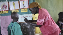 Female teacher in Uganda ©Dana Schmidt